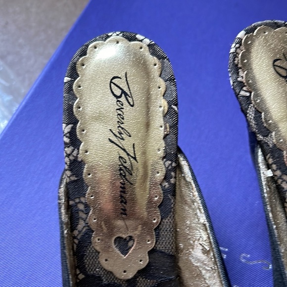 Ladies platform - Picture 2 of 4